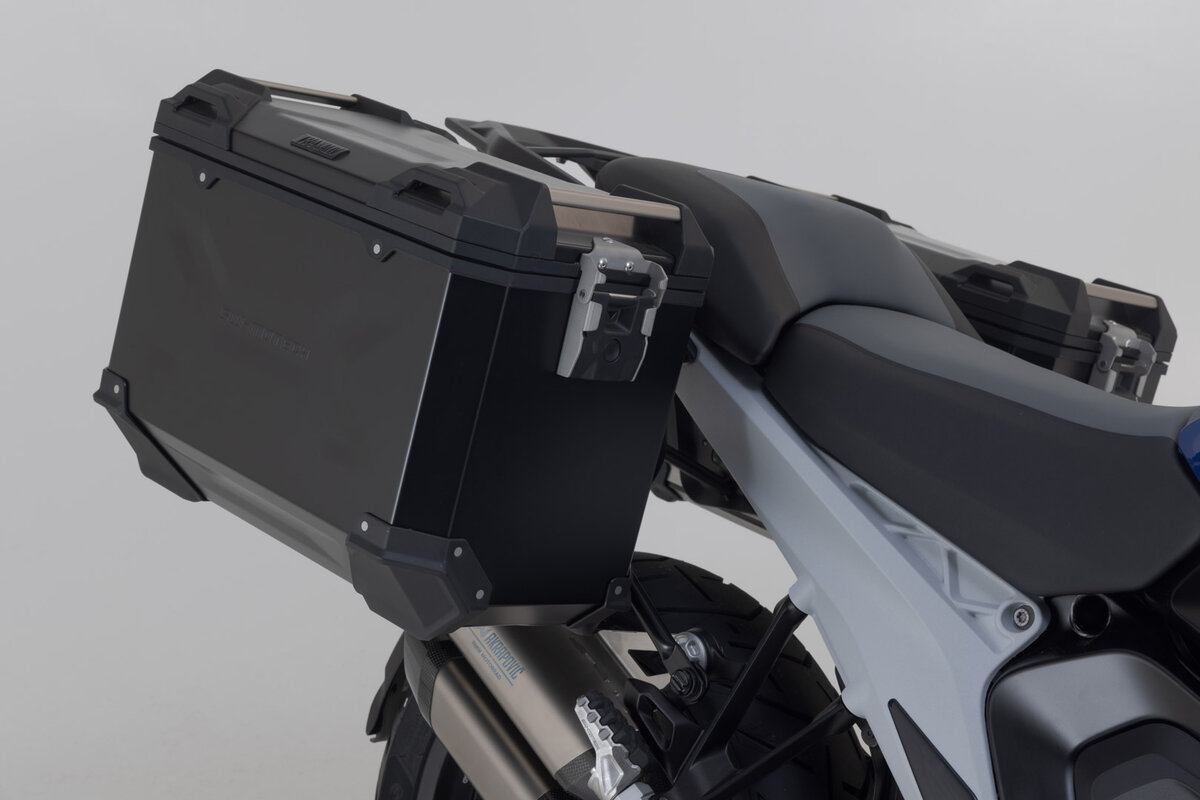 Soporte lateral PRO p/BMW R1300GS (23-) negro