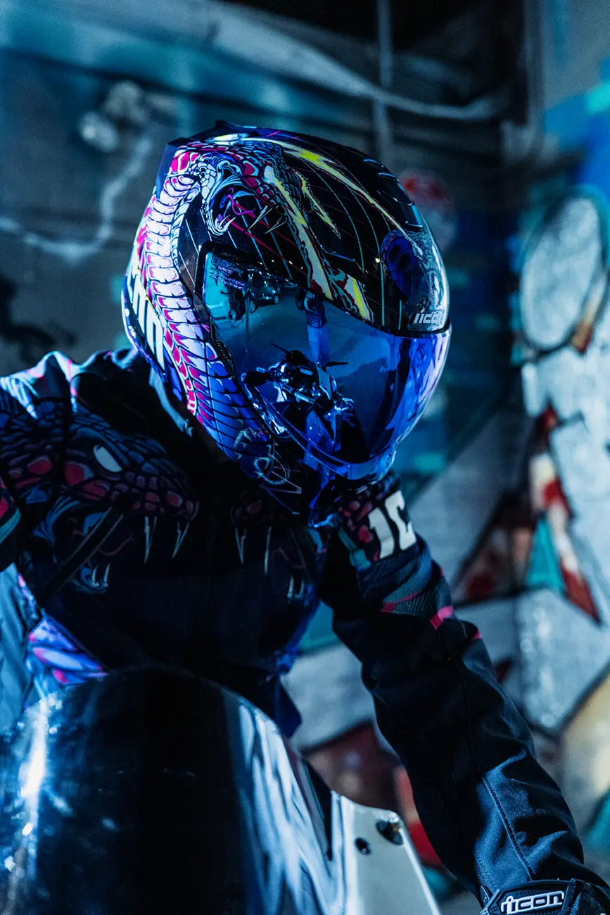 Casco ICON Threshold™ Synthwave Lazer Cobra