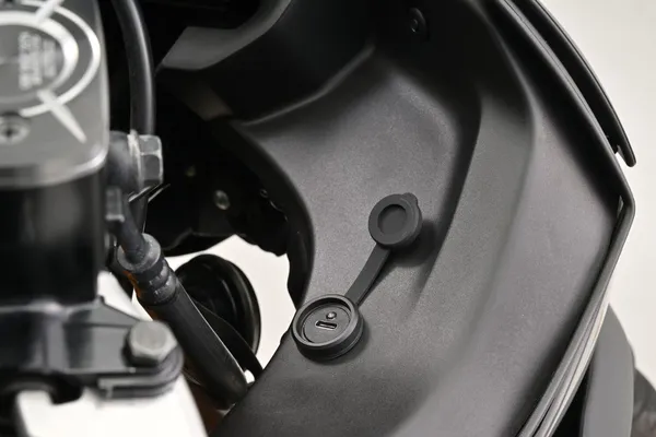 Cable de carga puerto USB DAYTONA